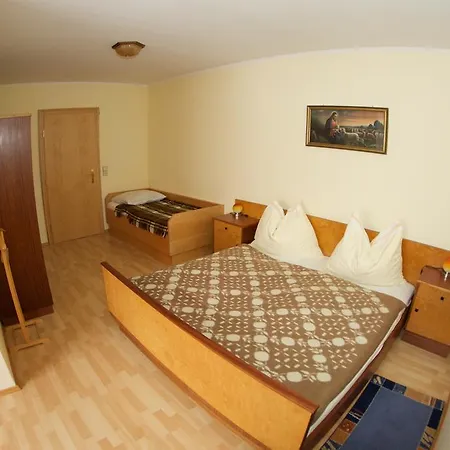 Haus Stoeffler * Reisach